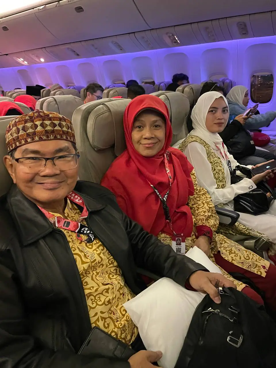 testimoni jamaah umroh alhijaz puas akan pelayanannya